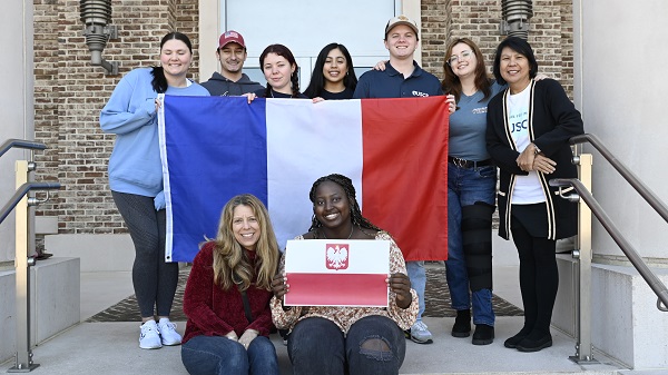 Students from the France and Poland Study Abroad Trip