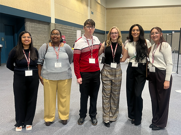 Group of students at Discover USC